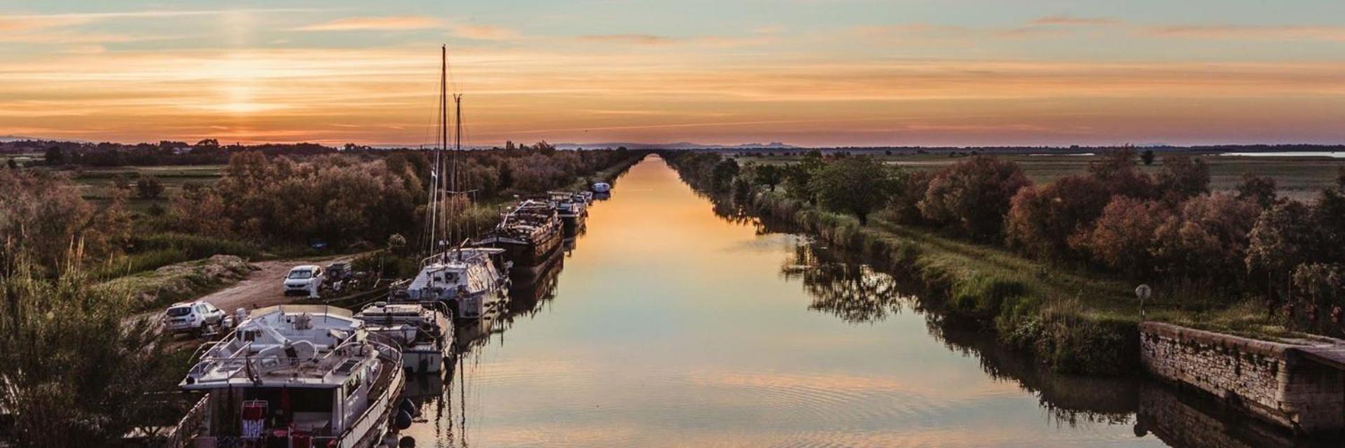 Bord Du Canal Du Rhone A Sete Sur "Cesar" فاوفيرت المظهر الخارجي الصورة